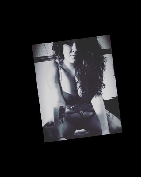 Nicolecoleee onlyfans leaked tits