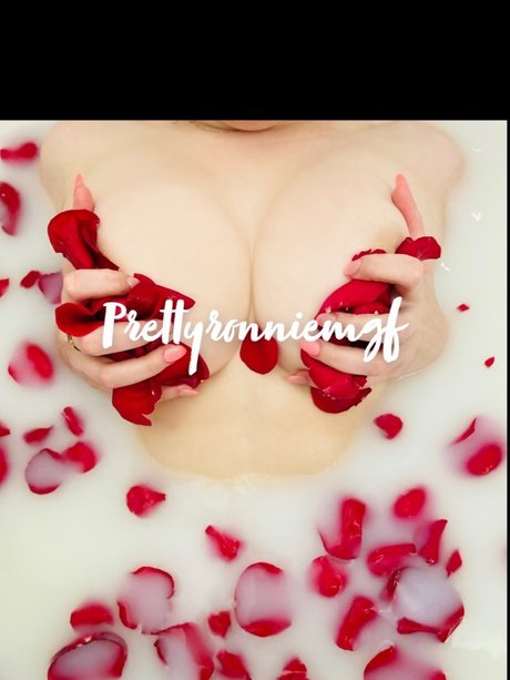 PrettyRonnie onlyfans leaj