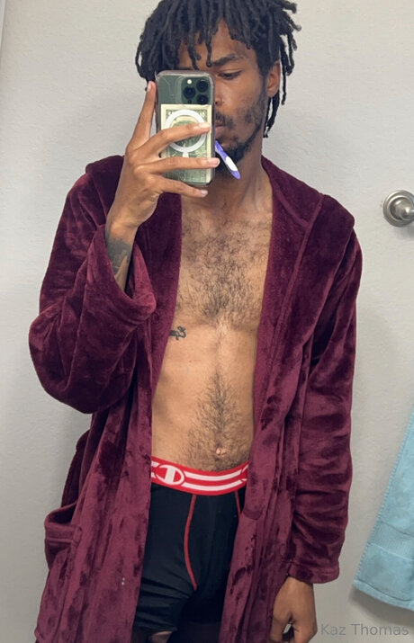 Kaz Thomas nude onlyfans leaks