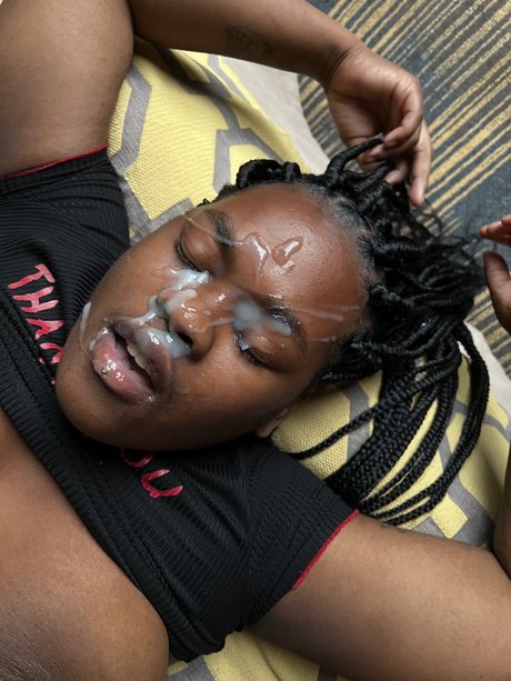 QweenGemini onlyfans model images