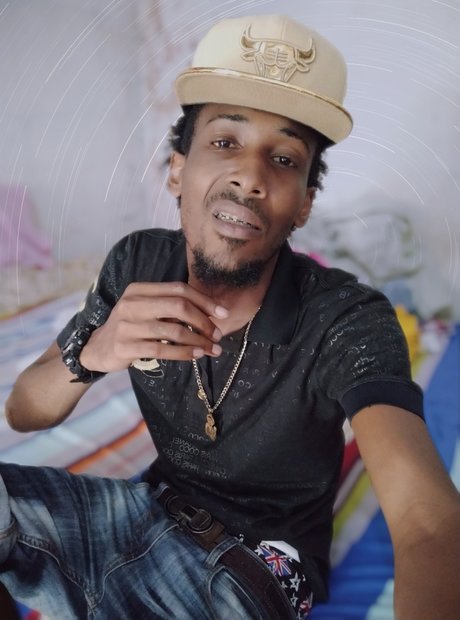 Puggi Mega Divo naked onlyfans leaked