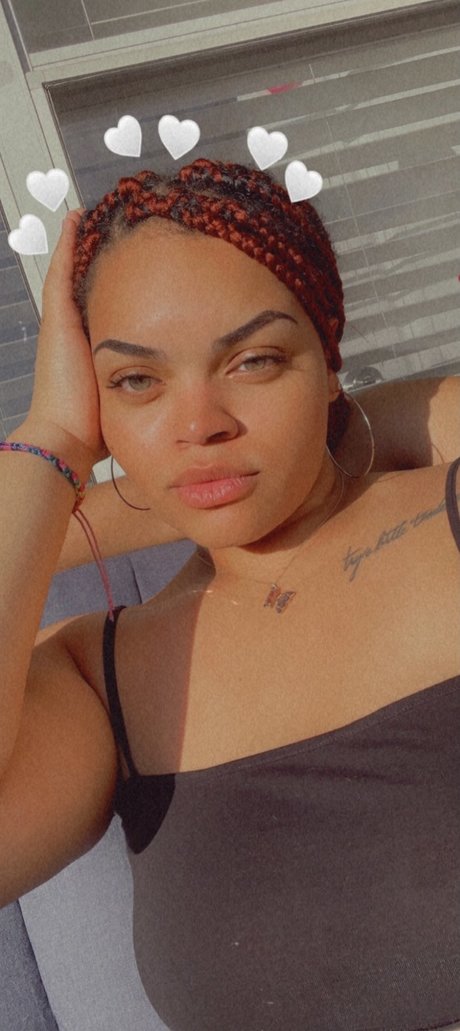 Priscilla Pink strip onlyfans