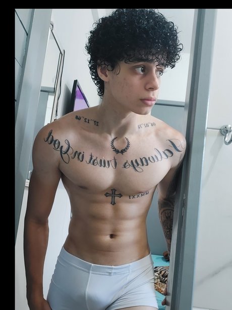 Rikellme onlyfans content