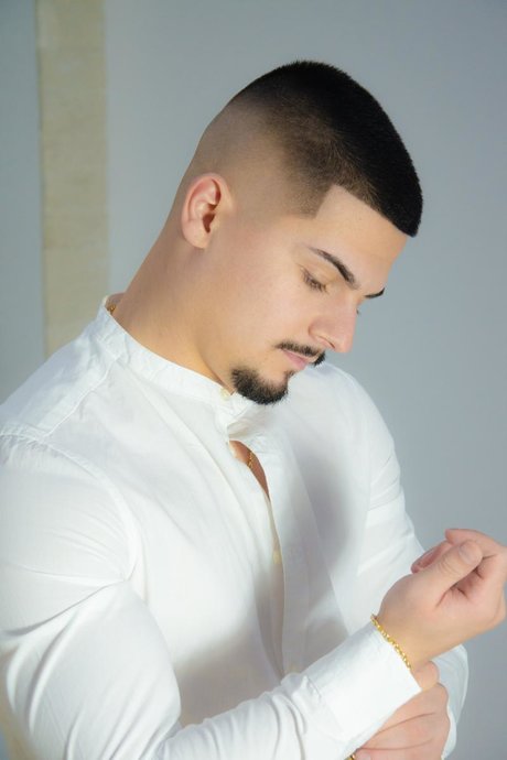 Richard MACALLAN onlyfans public photos