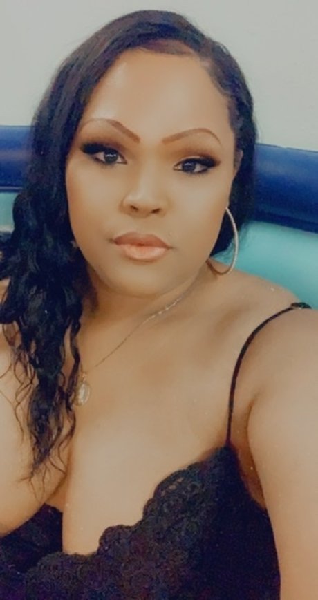 Nina Summers onlyfans gratis