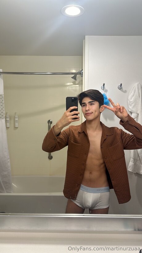 Martin Urzua feet onlyfans