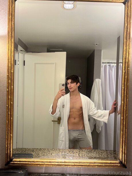 Martin Urzua onlyfans leak ass