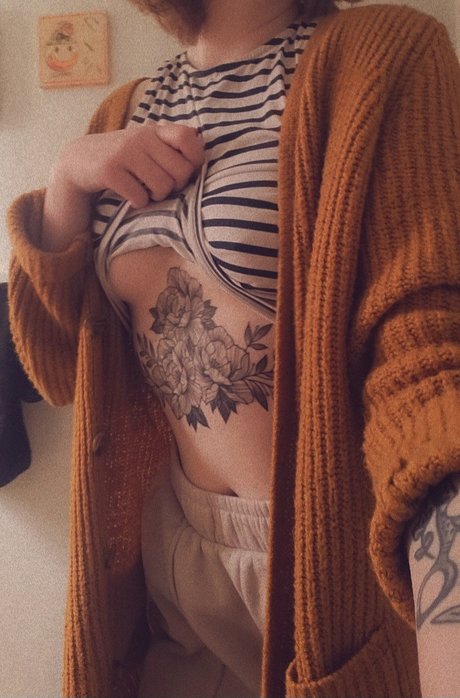 Baby Ghoul Bettie  frame