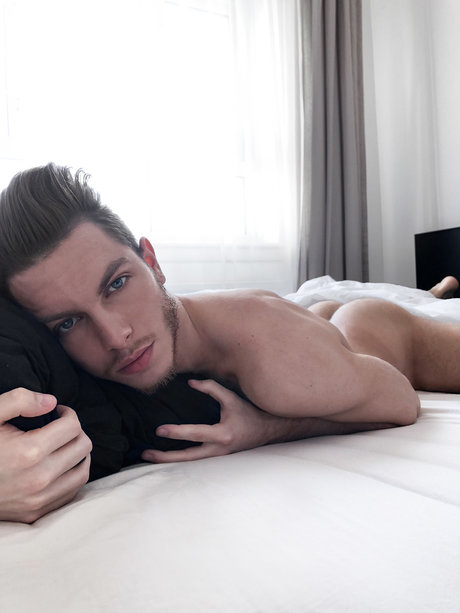 Mattia Holmes onlyfans sextape