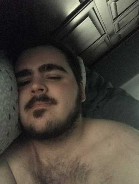 BearlyKyle onlyfans pics