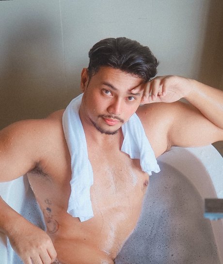 Me Vinai onlyfans nudes leak