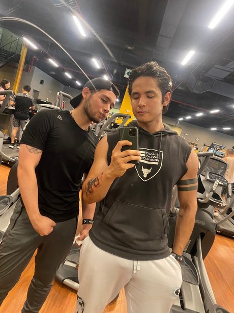 MaxxxDylan ass onlyfans