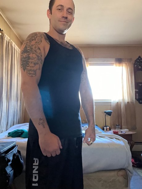 Josh Messier onlyfans pictures