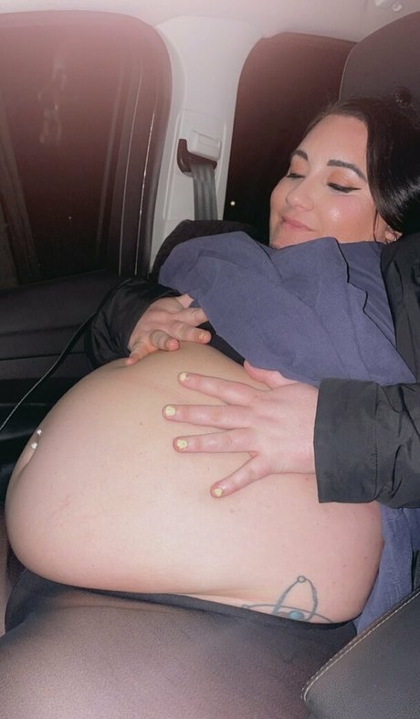 natural onlyfans naked shot