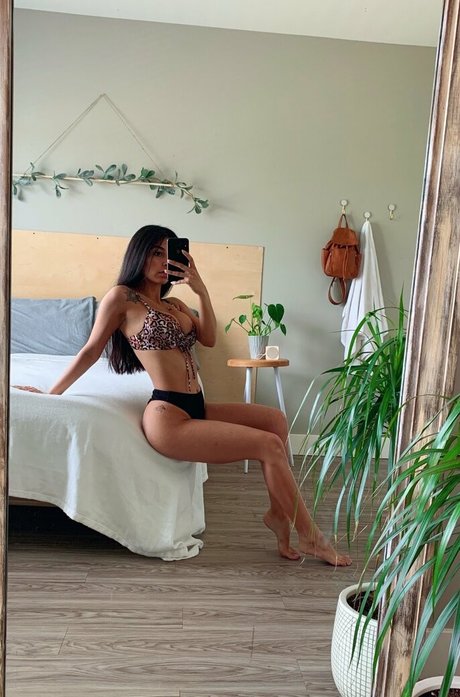 Queenneedy naked onlyfans leak