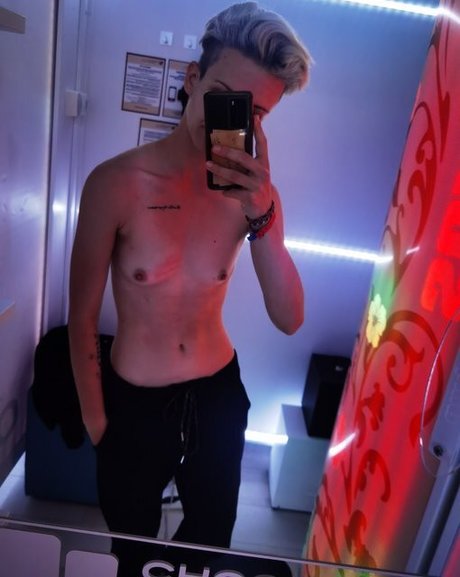 Nicole Di Angelo onlyfans nudes leaks