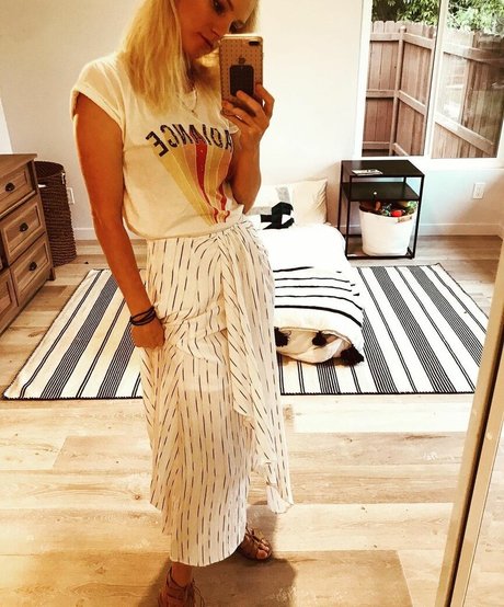 topless beach onlyfans sexy nude artwork