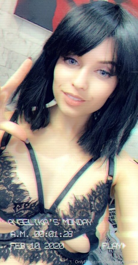 short hair teen onlyfans perfect self-portrait