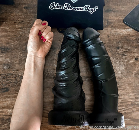 famous onlyfans free naked archive