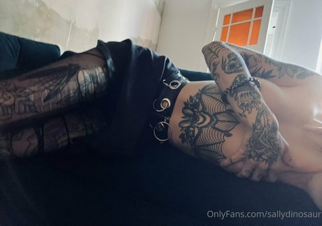 Sallydinosaur onlyfans leaked