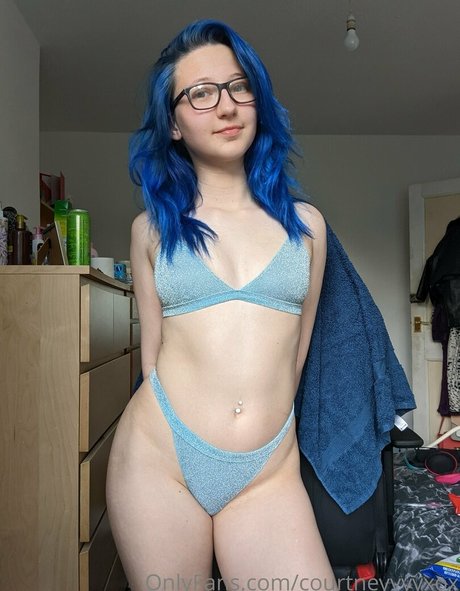 Courtneyyyyxox onlyfans leaked.