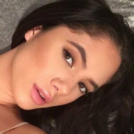 Saoirse Alicia Behzadi onlyfans leaks sex