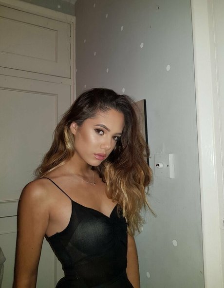 Saoirse Alicia Behzadi onlyfans porn free