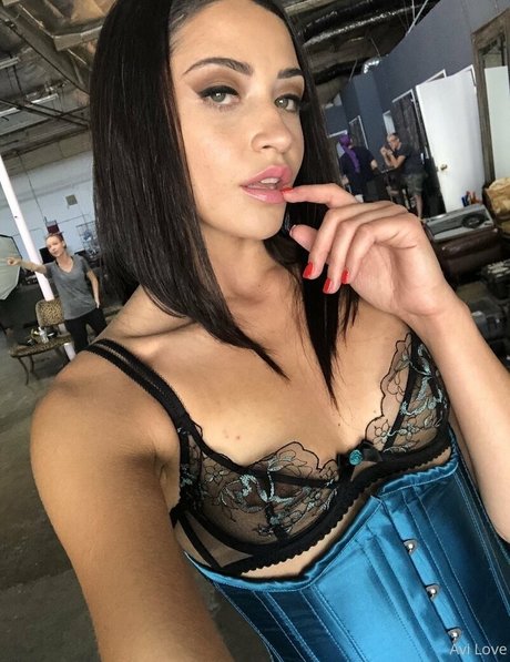 avilovexxx onlyfans joi