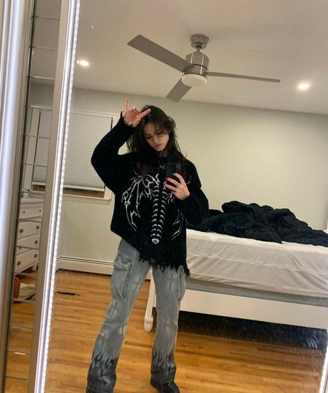 Ari Abdul nude leaks onlyfans