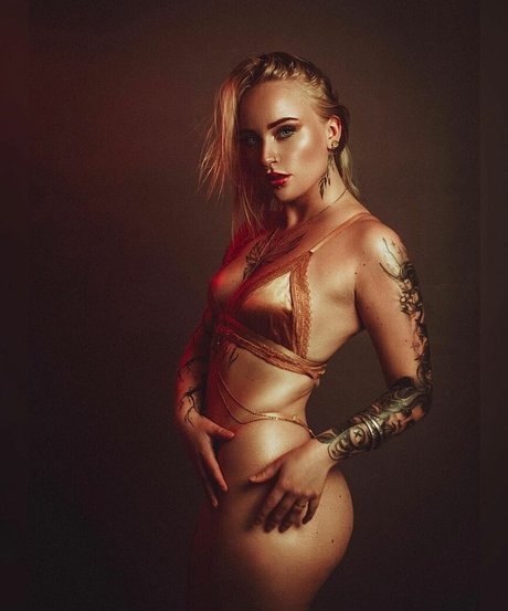 Mila Orriols onlyfans leak naked