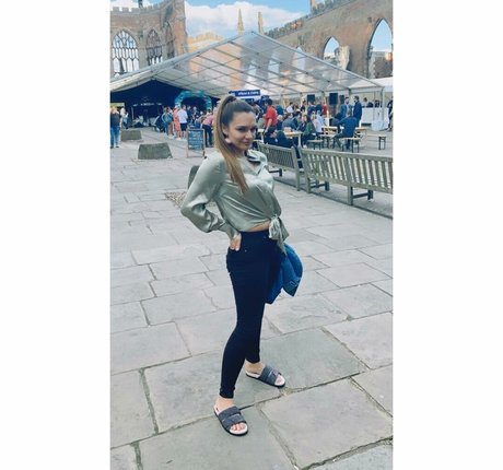 Lana D Profile image