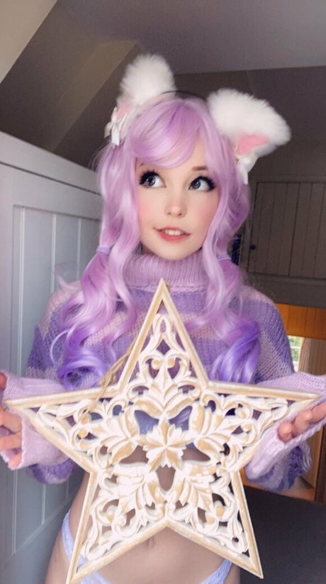 belledelphine onlyfans picture