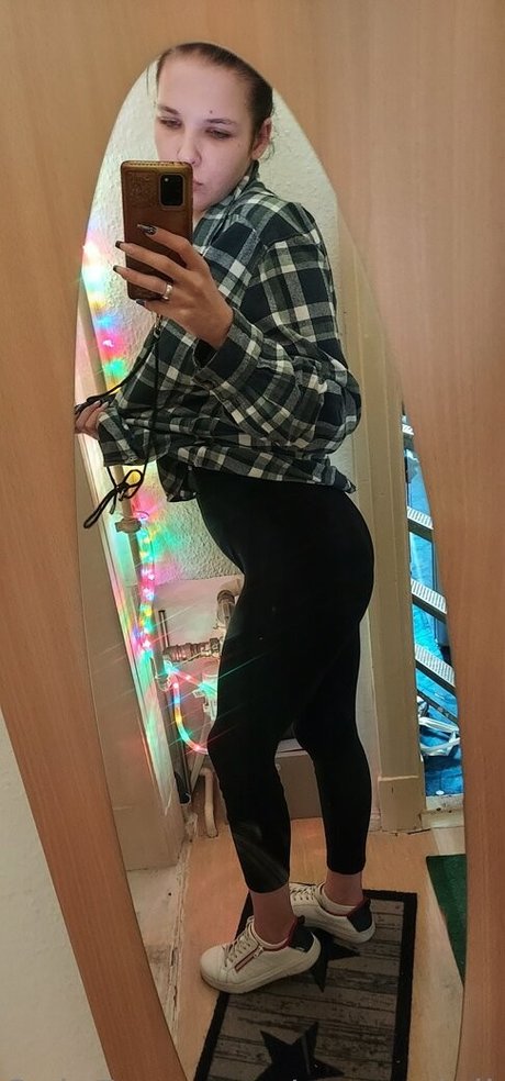 sweet lollypopgirl onlyfans topless