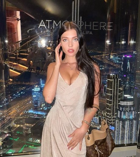 Alina Enero onlyfans leaks