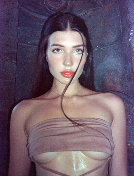 Alina Enero onlyfans leak