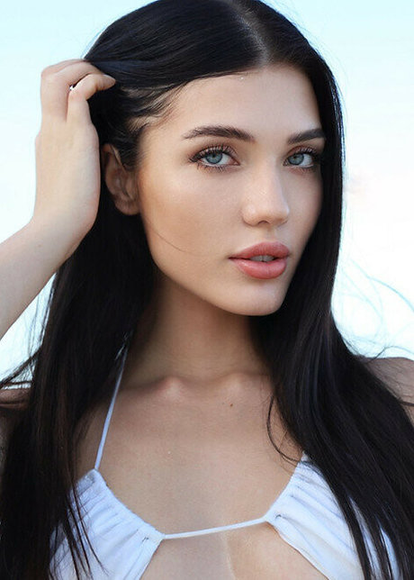 Alina Enero only fans leaks