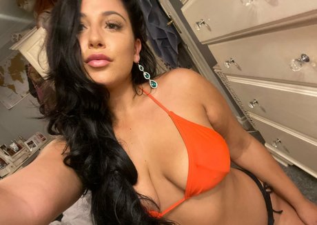 miaadamz19 onlyfans creator