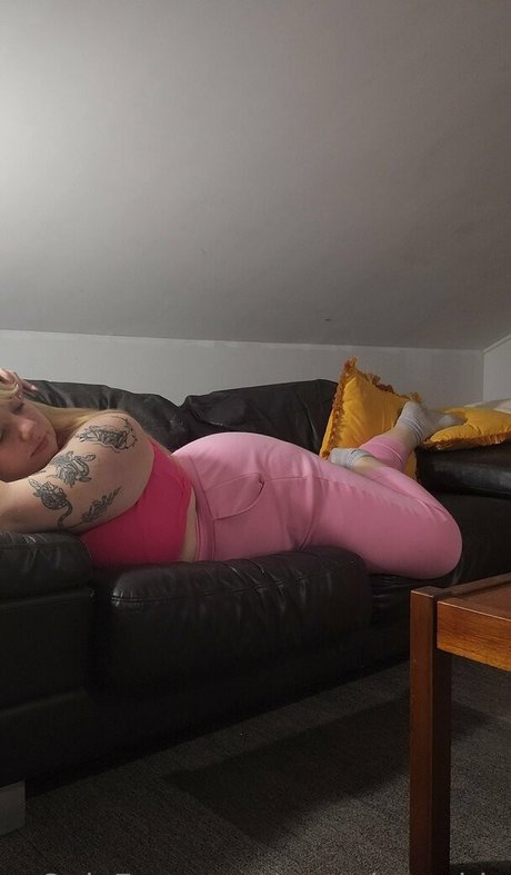 pastelpeachie onlyfans pictures