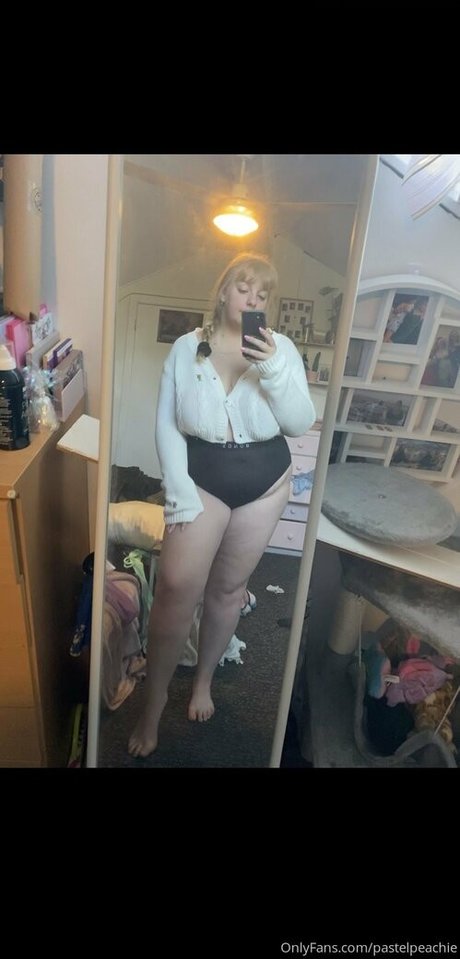 pastelpeachie onlyfans leaj