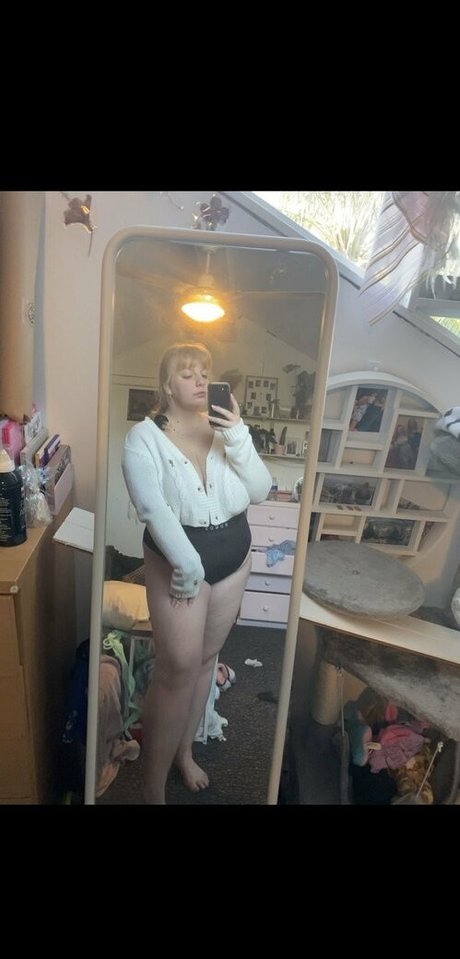 pastelpeachie pics onlyfans