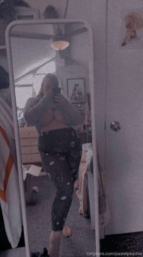 pastelpeachie leaks only fans