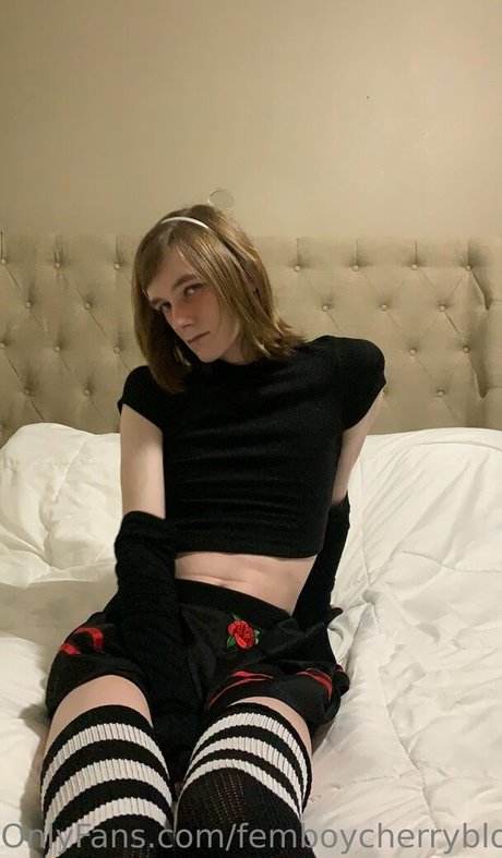 femboycherryblossom only fans leaked porn