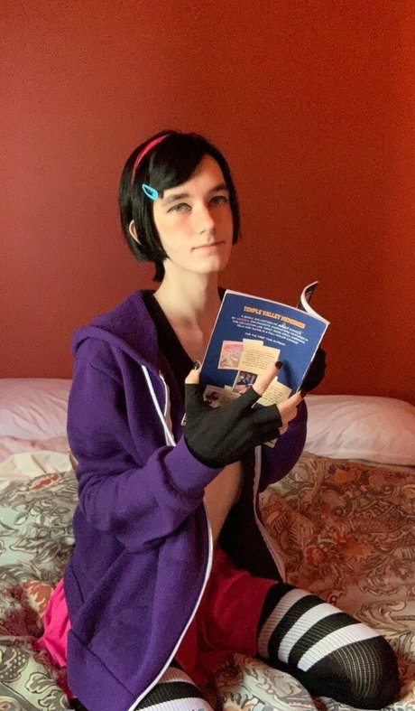 petite wife onlyfans top snap