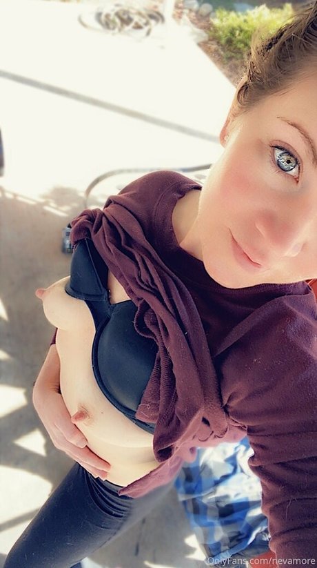 nevamore nude only fans leaks