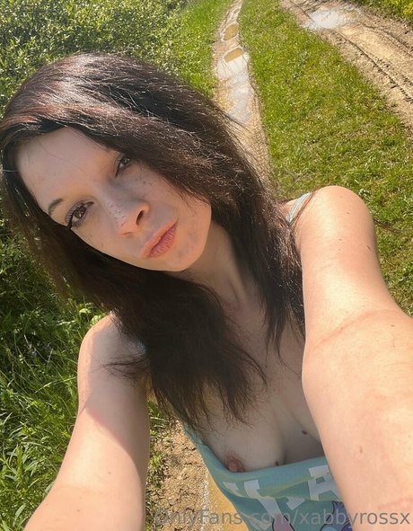 xabbyrossx onlyfans sex tape