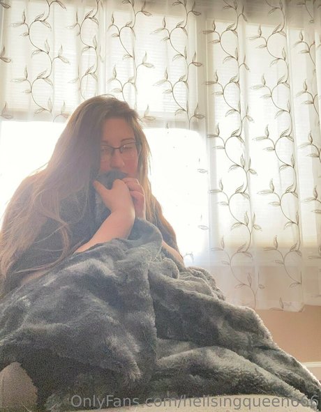 hellsingqueen666 nude leak onlyfans