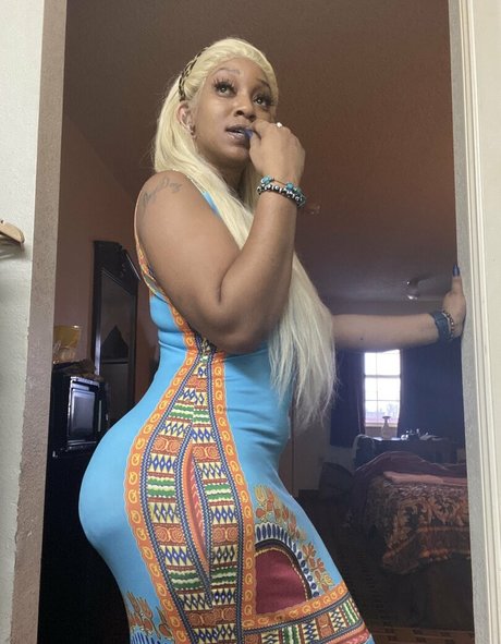 Candie Foxx onlyfans model photos