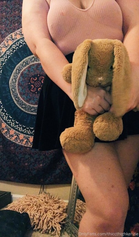 thiccthighkenzie onlyfans leaked sex