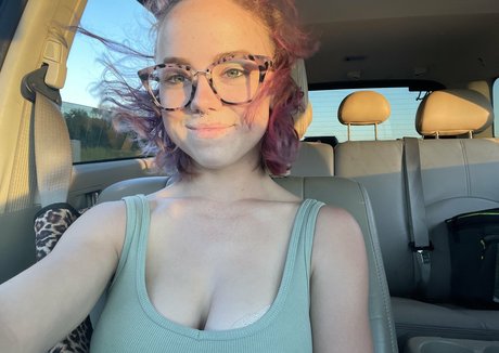 junestrawberriesfree onlyfans leaks