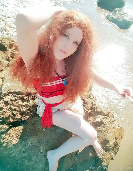 sqregina Profile image